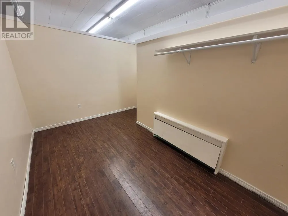 331 Wellington ST W
