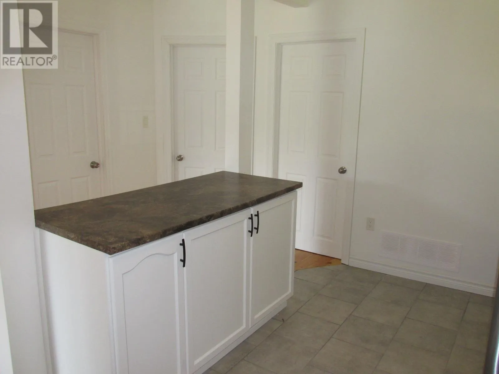 36A Valley CRES