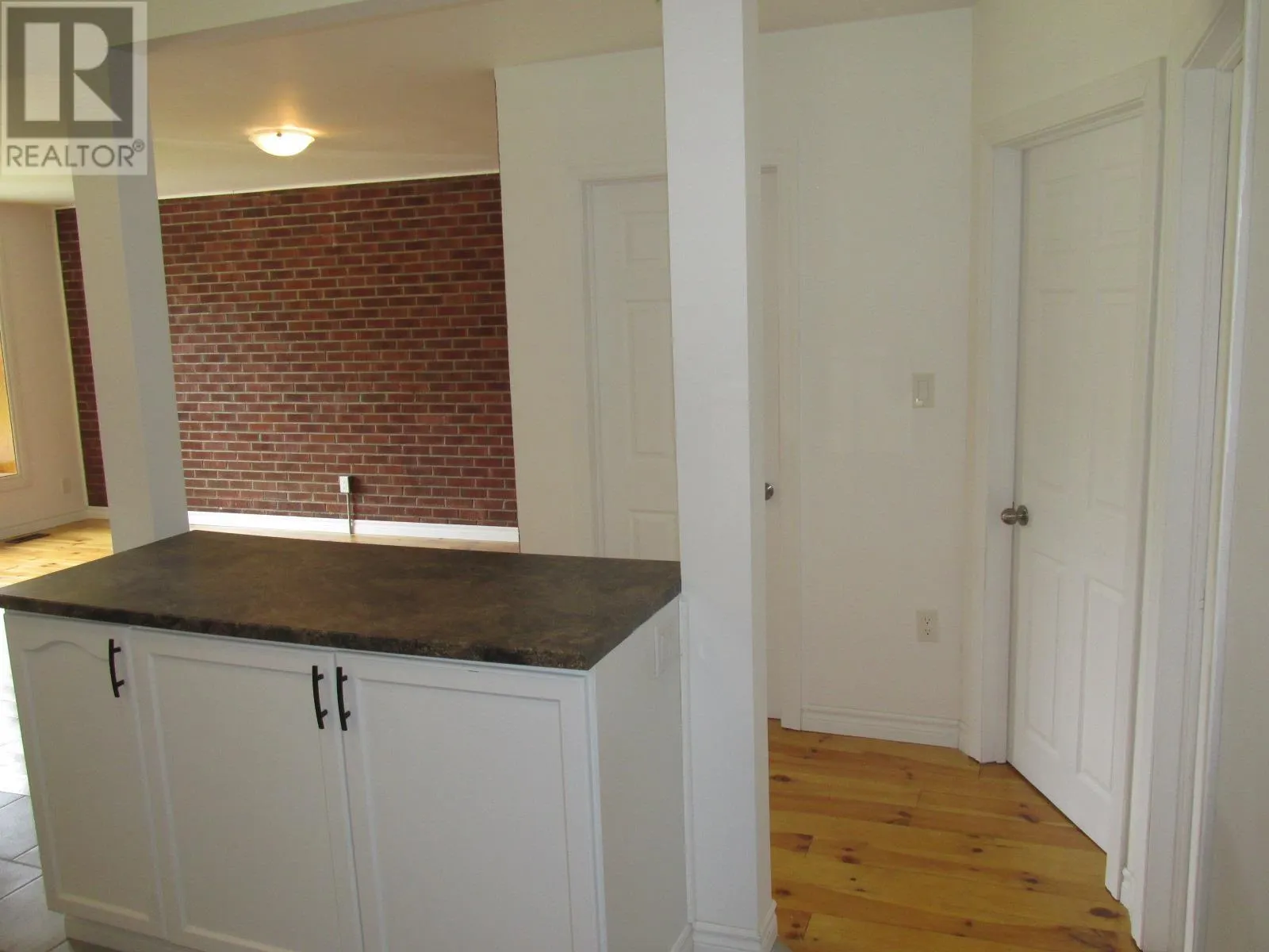 36A Valley CRES