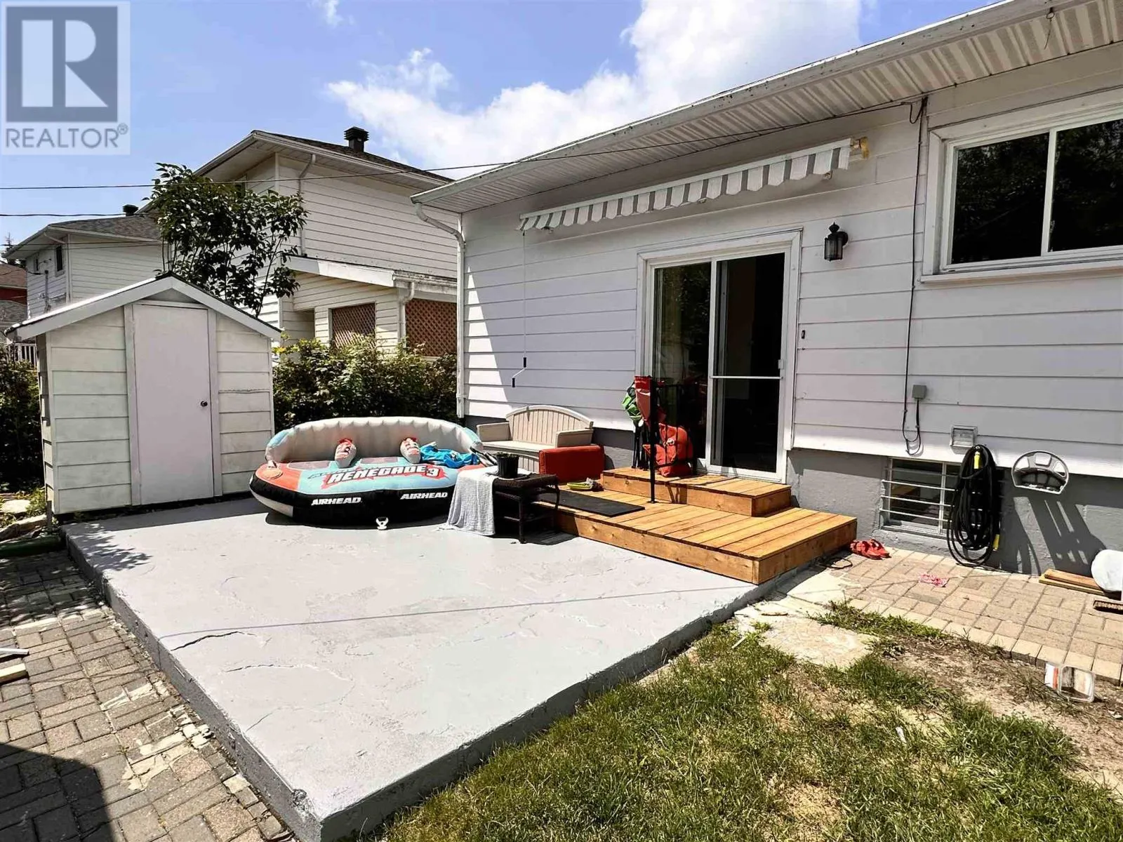 60 Central AVE