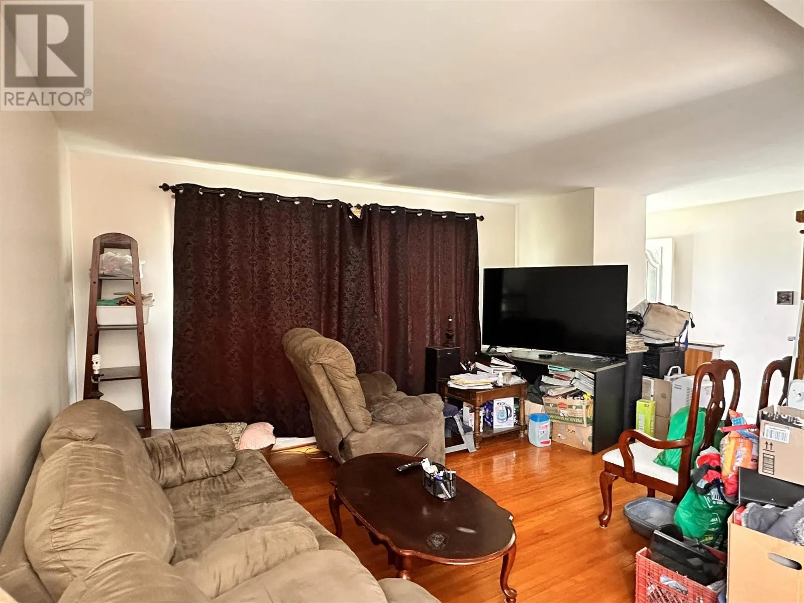 60 Central AVE