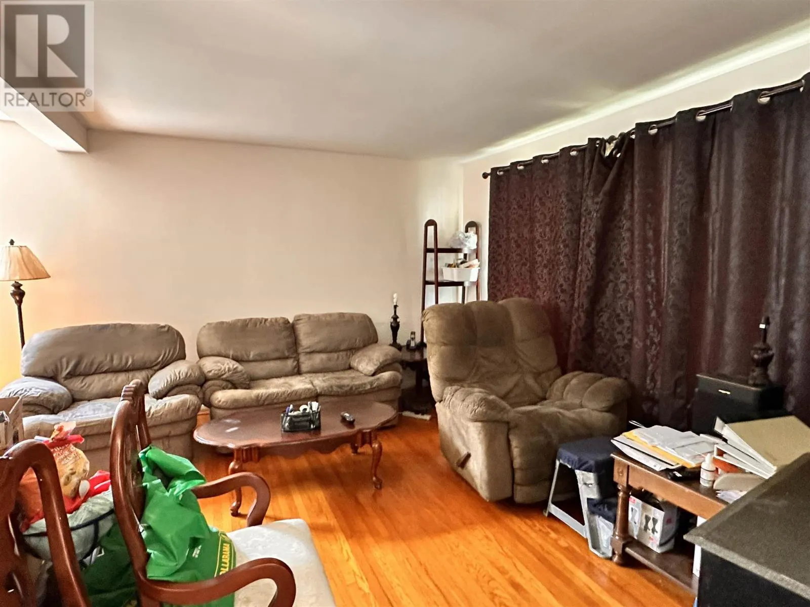 60 Central AVE