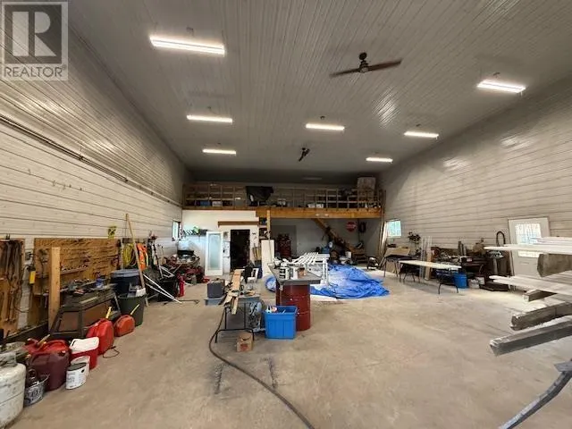 591 Highway 552 E