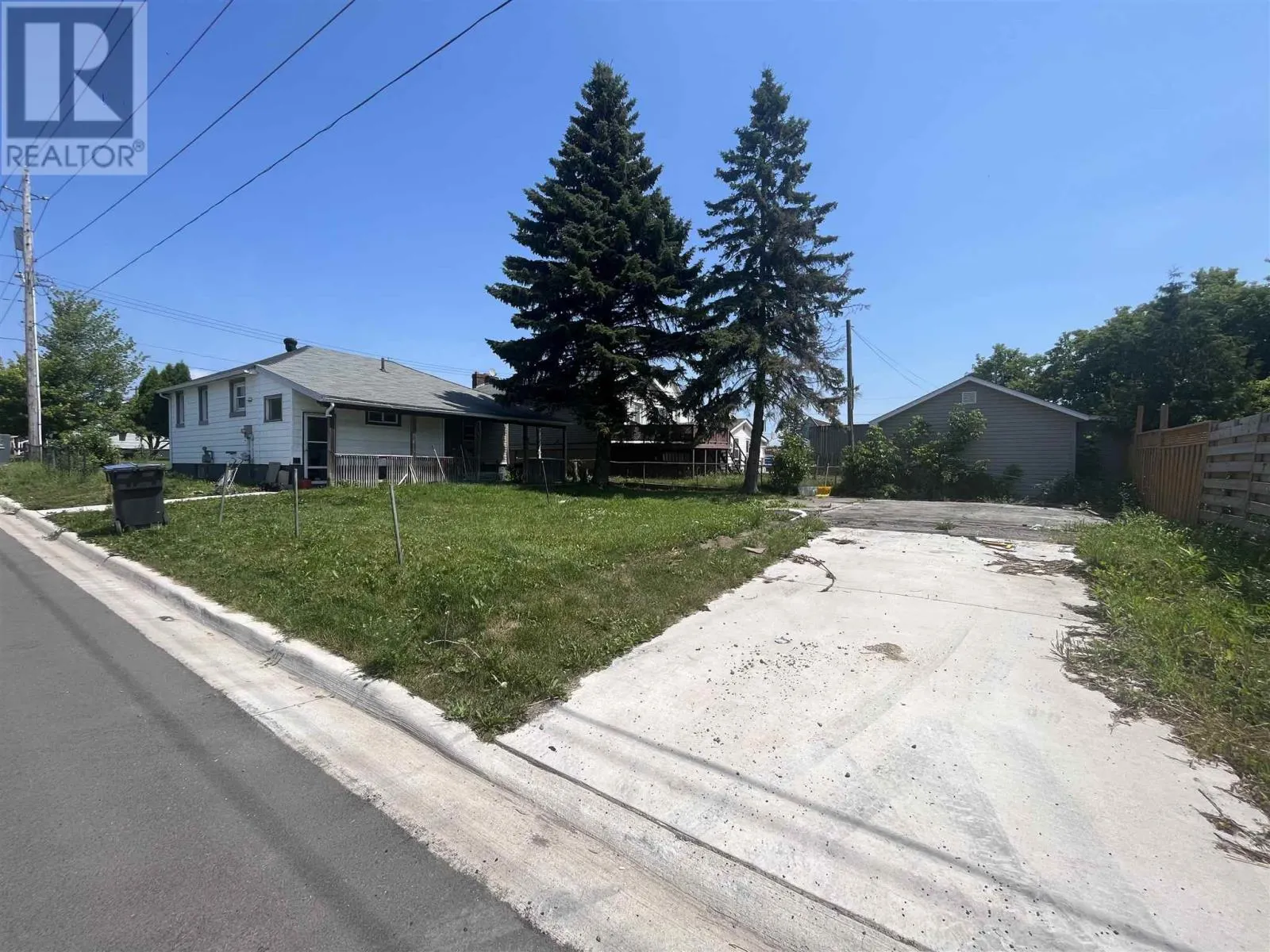 13 Stevens ST