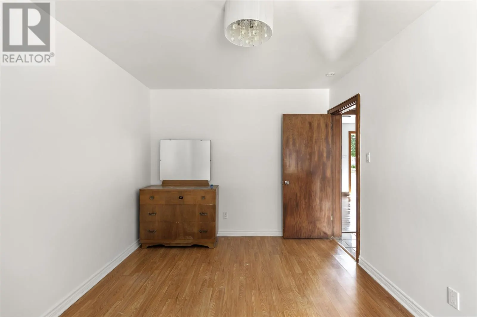 253 Lake ST