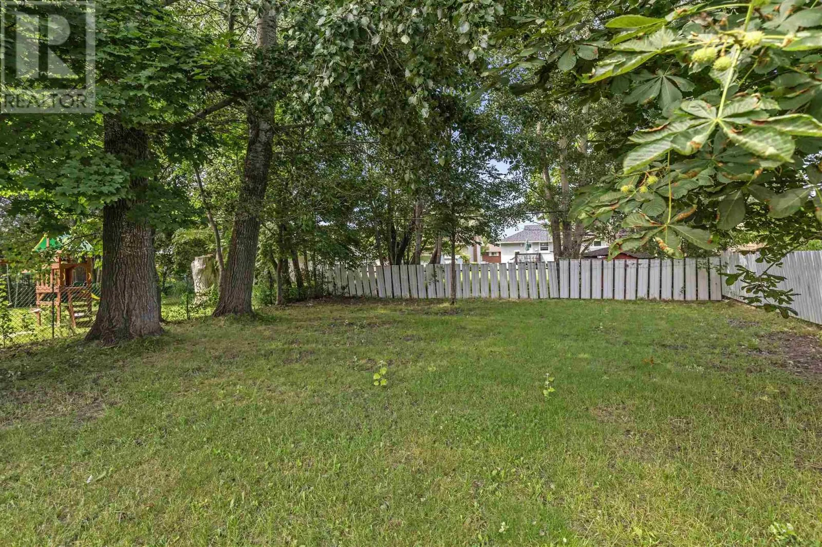 253 Lake ST