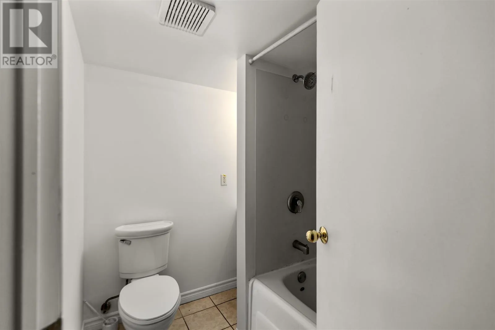 253 Lake ST