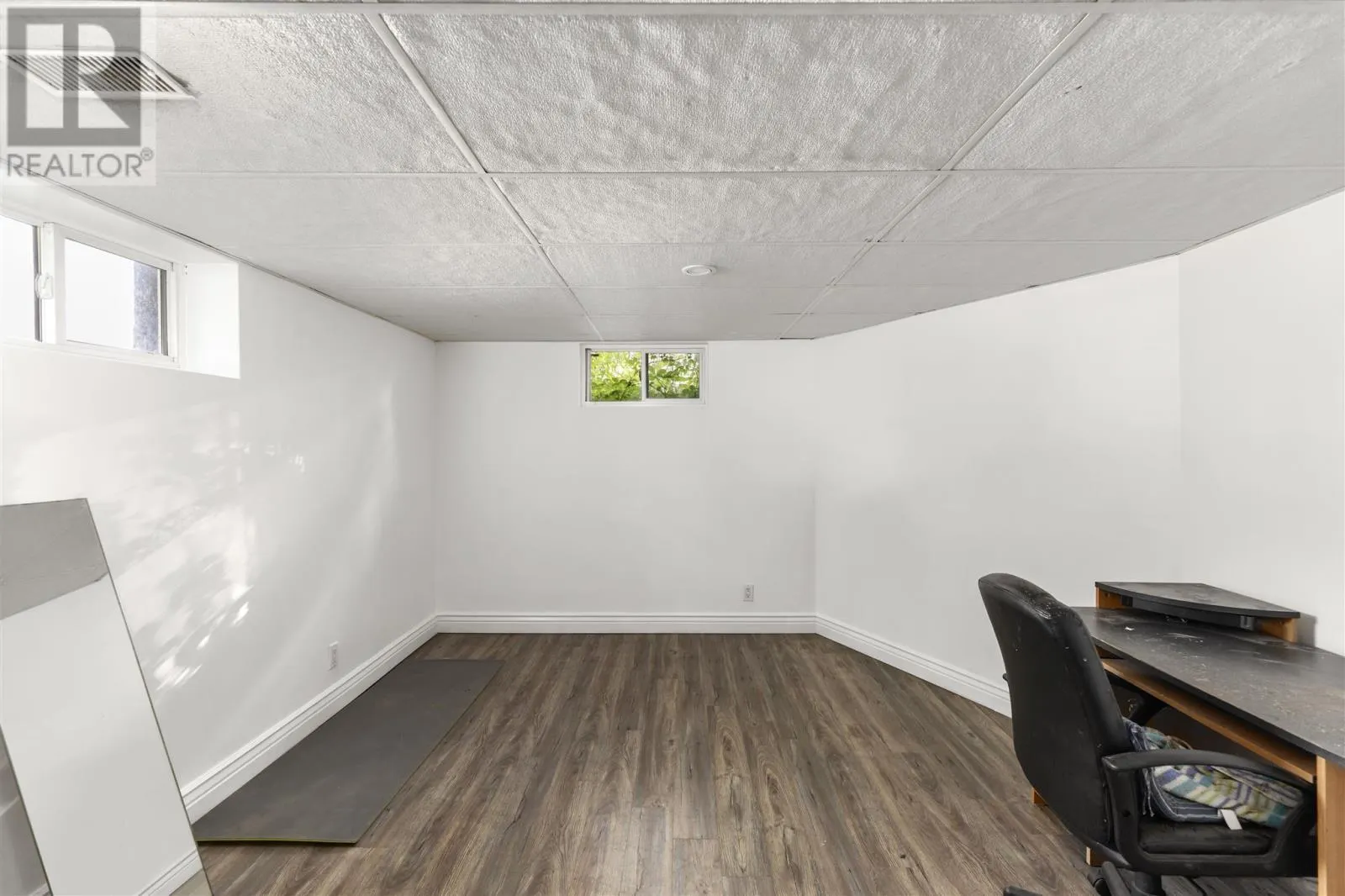 253 Lake ST