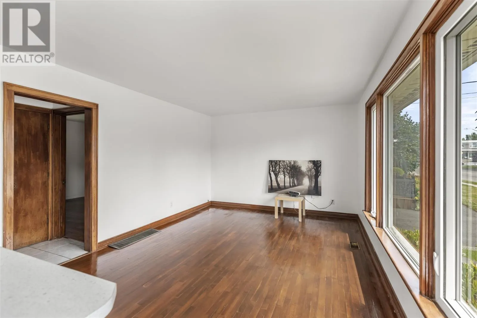 253 Lake ST