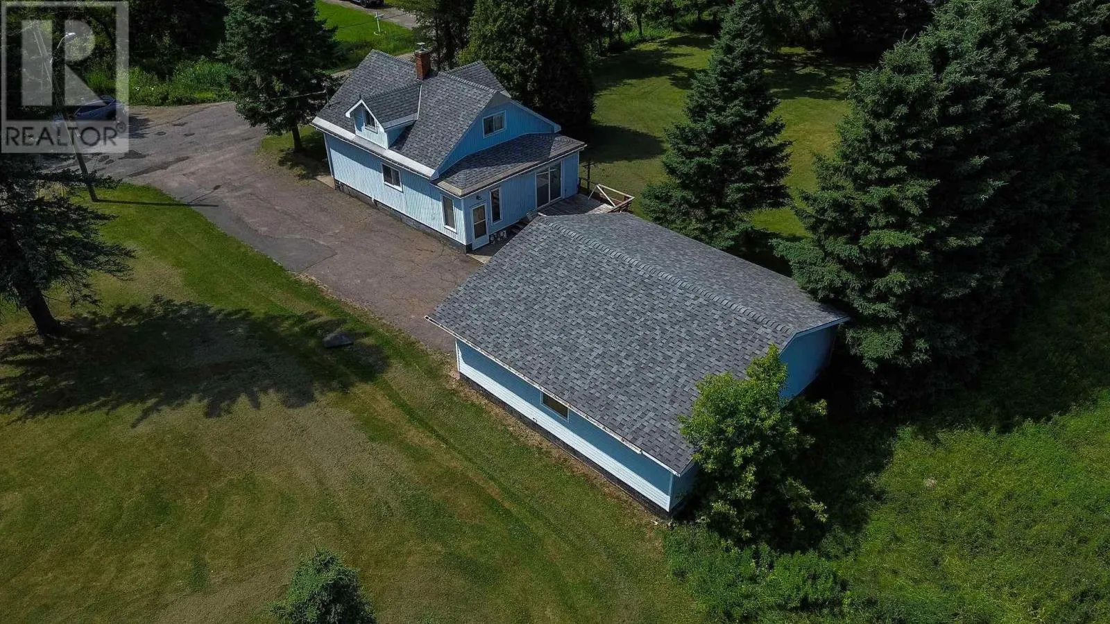 384 Laurier AVE