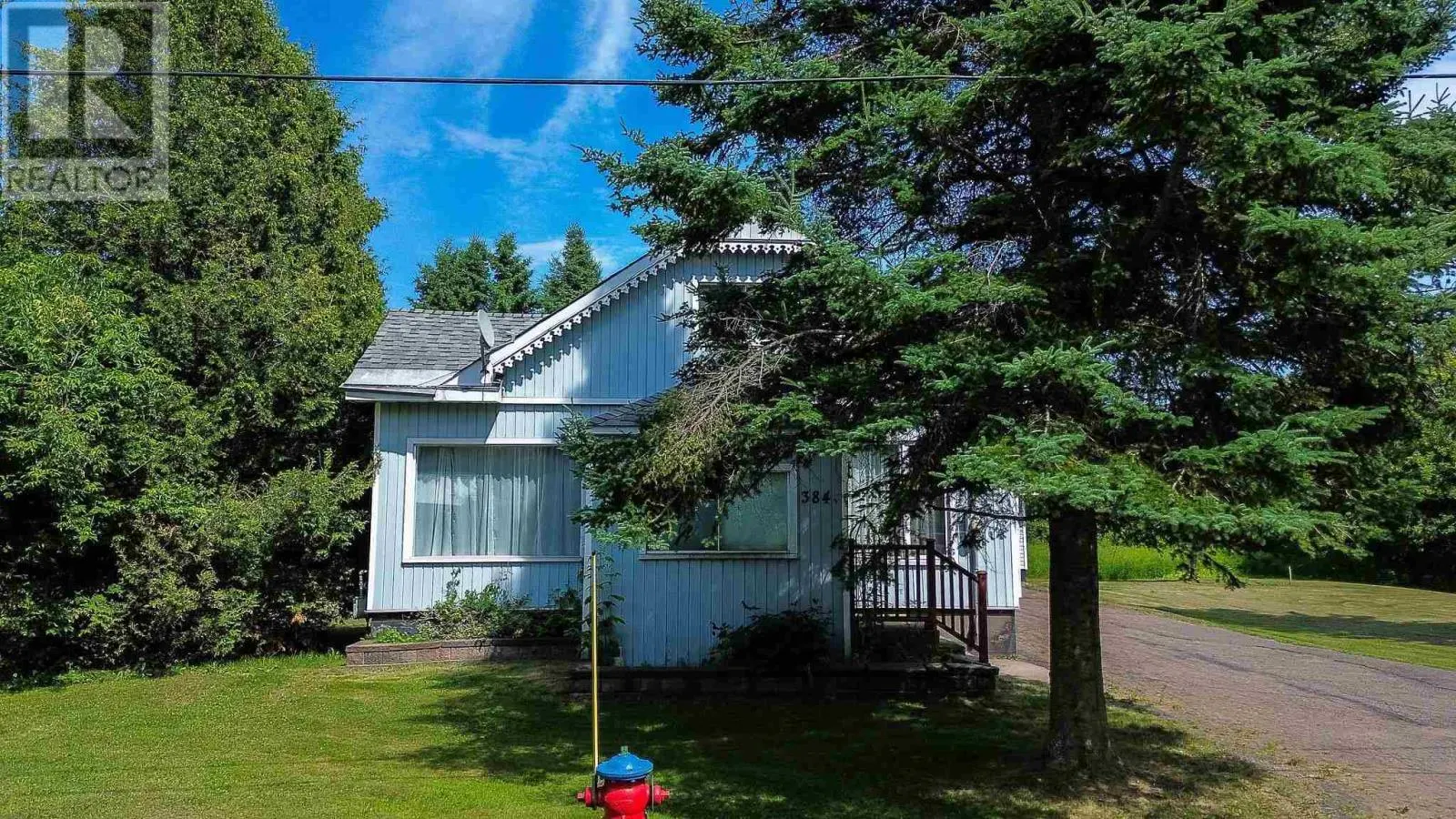 384 Laurier AVE