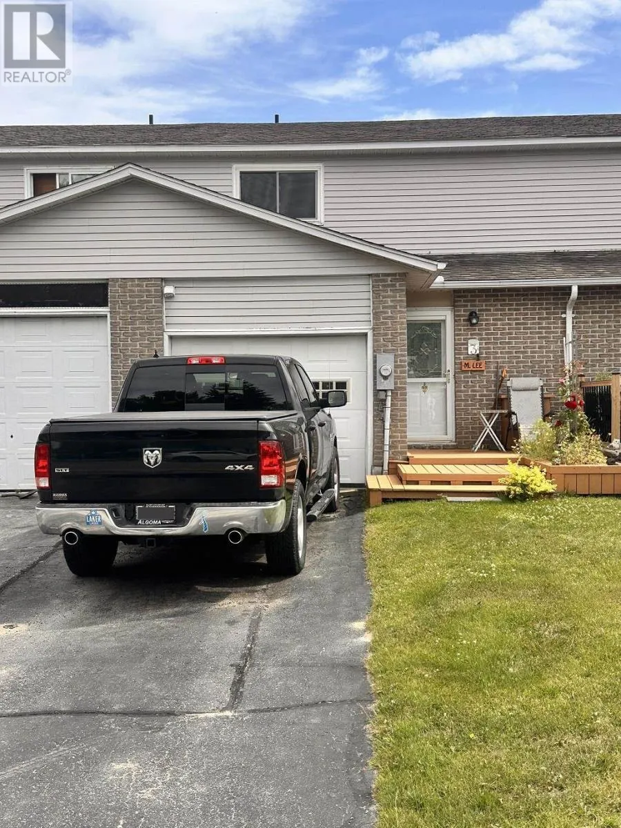 3 Farrell CRES