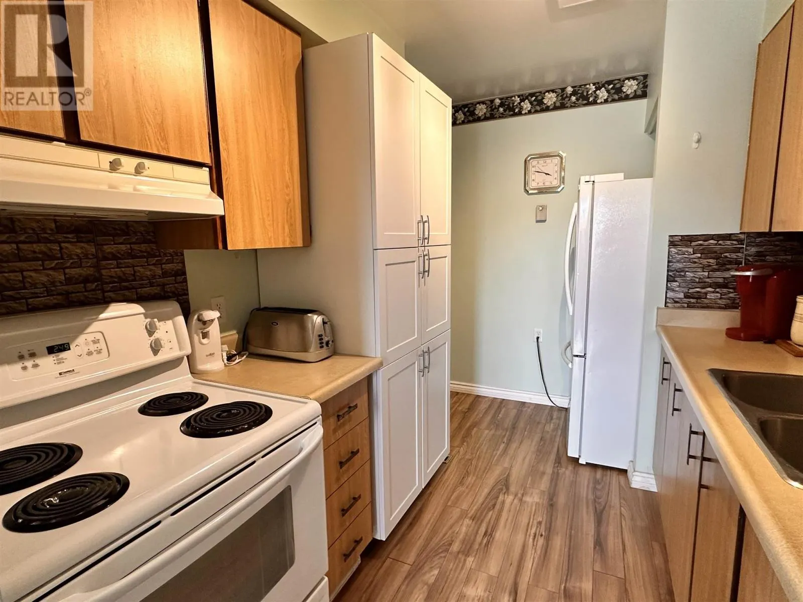3 Farrell CRES