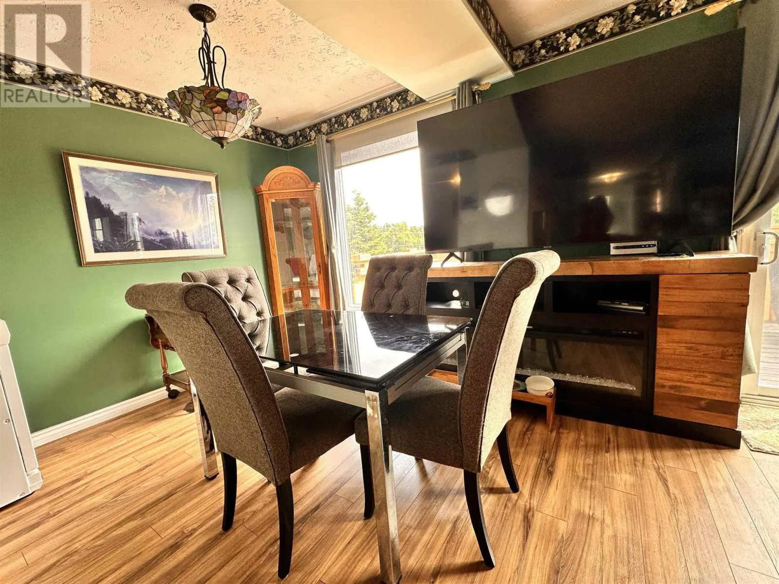 3 Farrell CRES