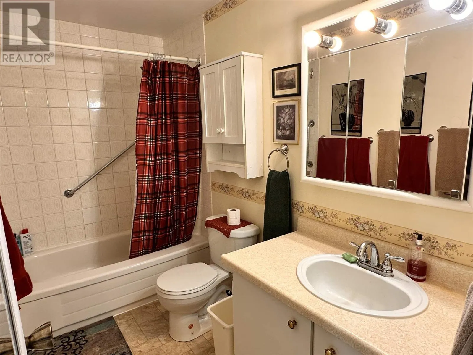 3 Farrell CRES