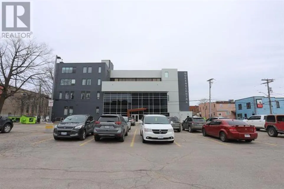 477 Queen ST E # 202