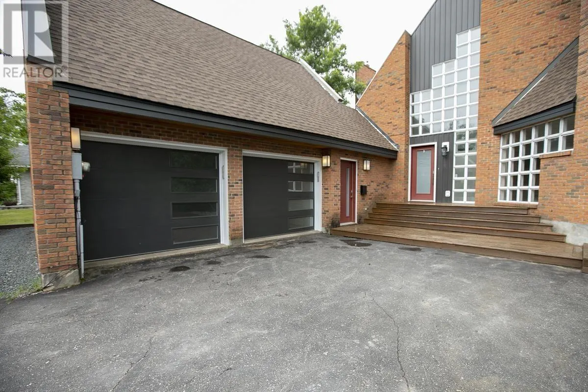86 McNeice ST