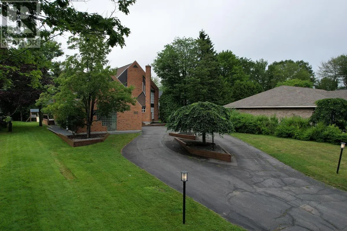 86 McNeice ST
