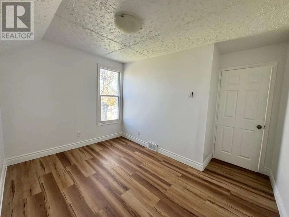 29 Alberta AVE
