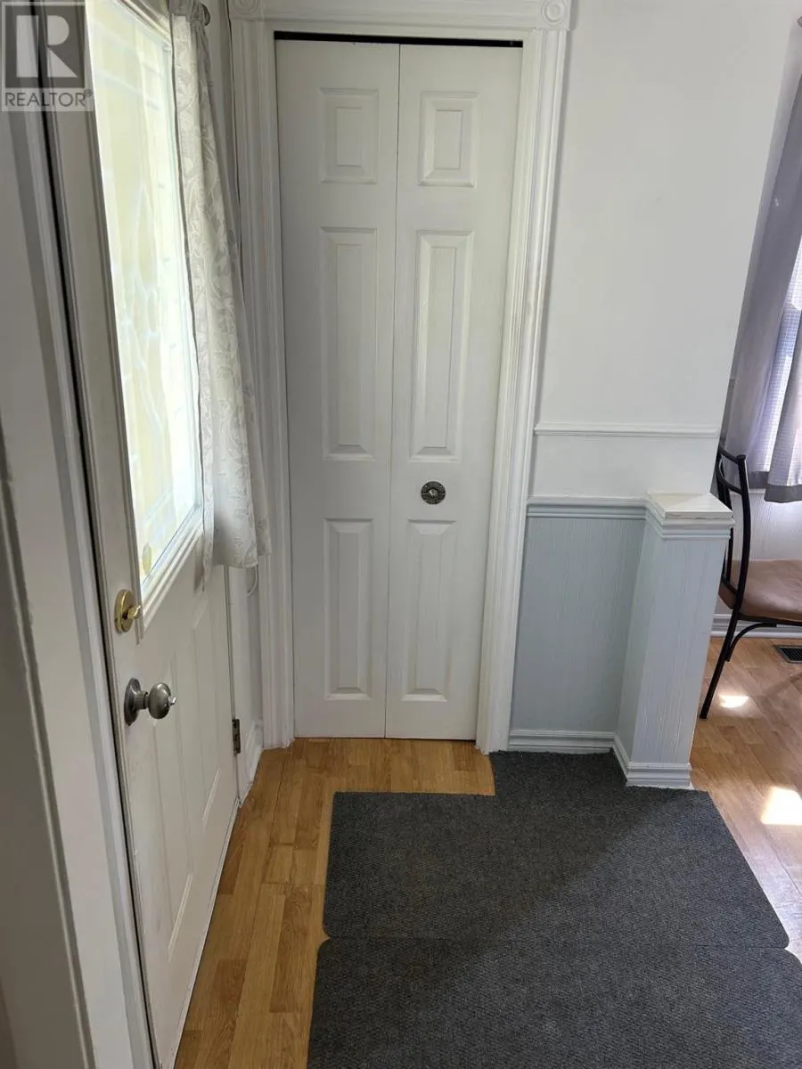 35 Montgomery AVE