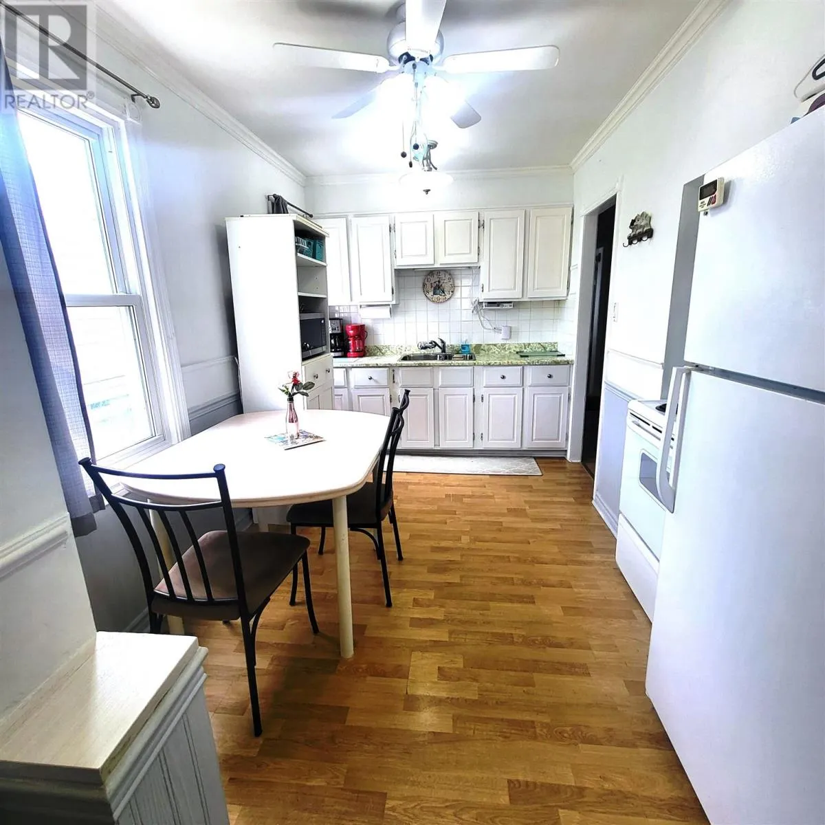 35 Montgomery AVE