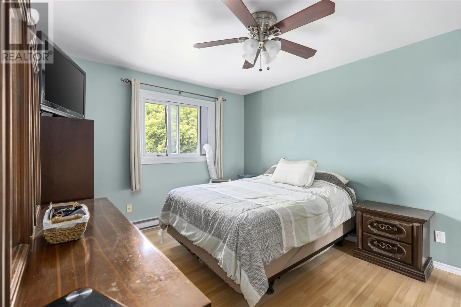 137 Prentice AVE