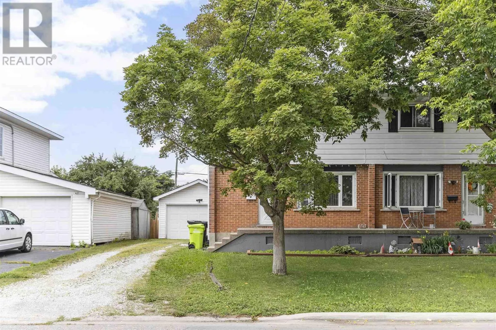 137 Prentice AVE