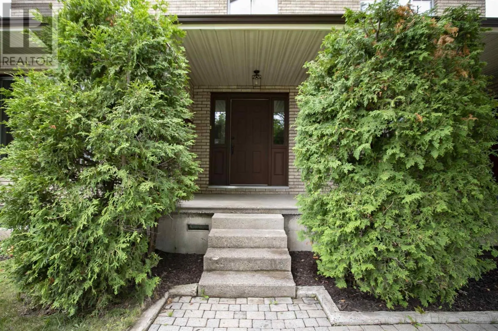 46 Mary AVE