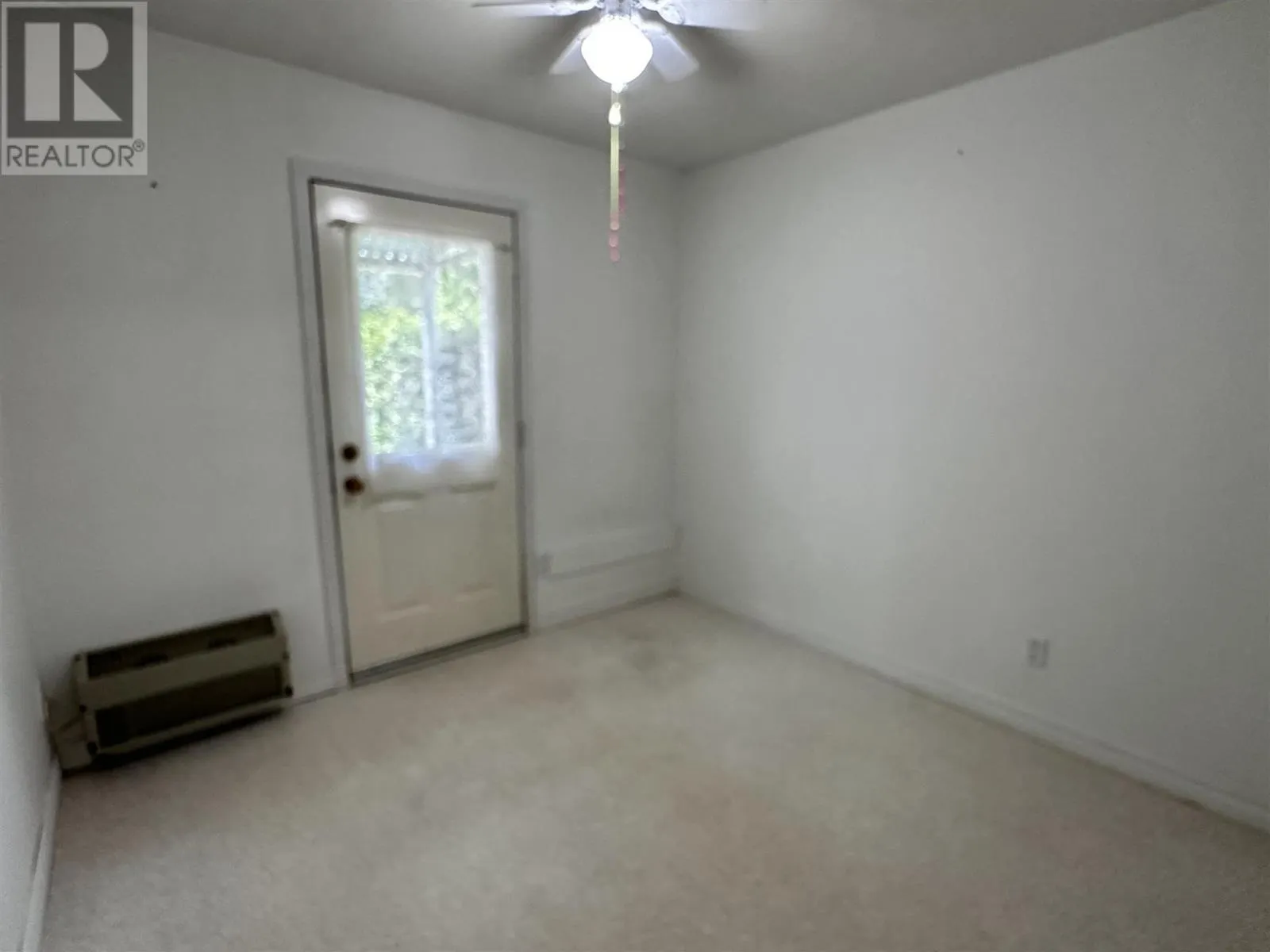 71 Lawrence AVE