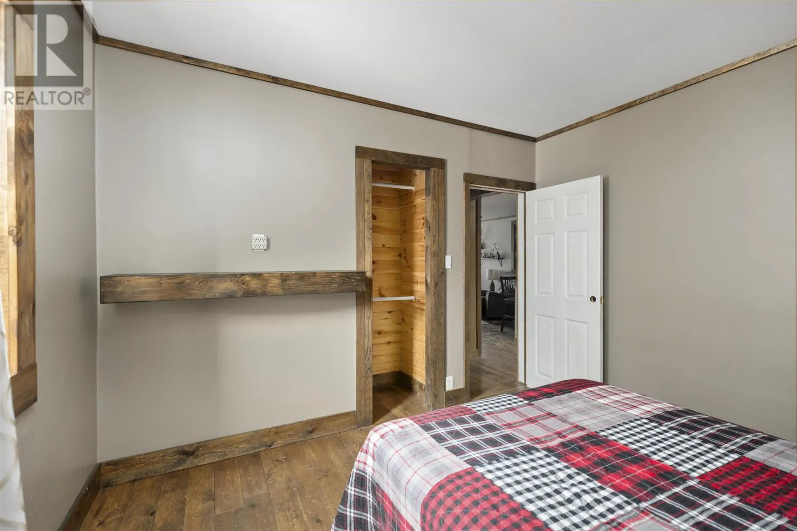 311 Farwell TER
