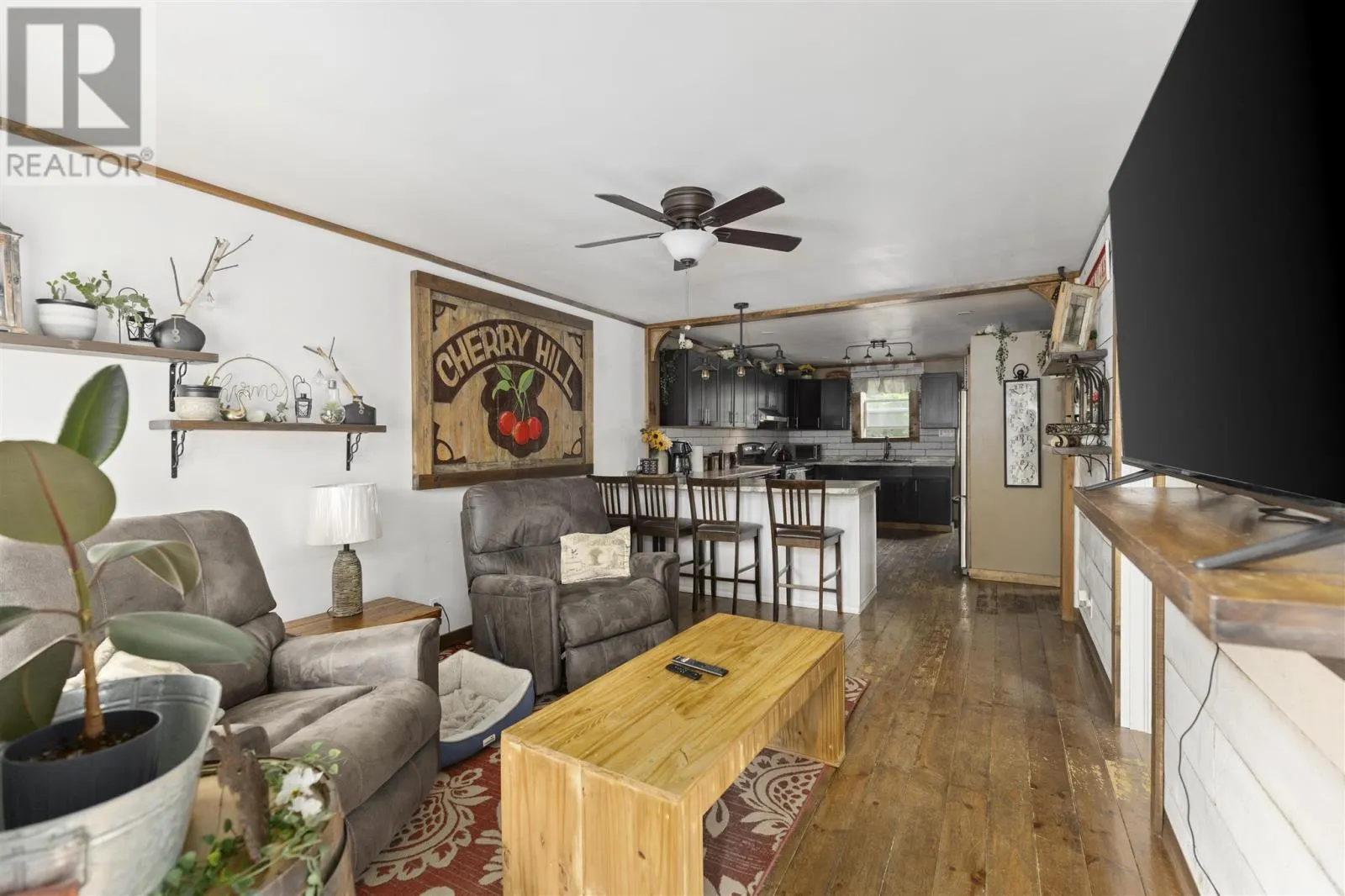 311 Farwell TER