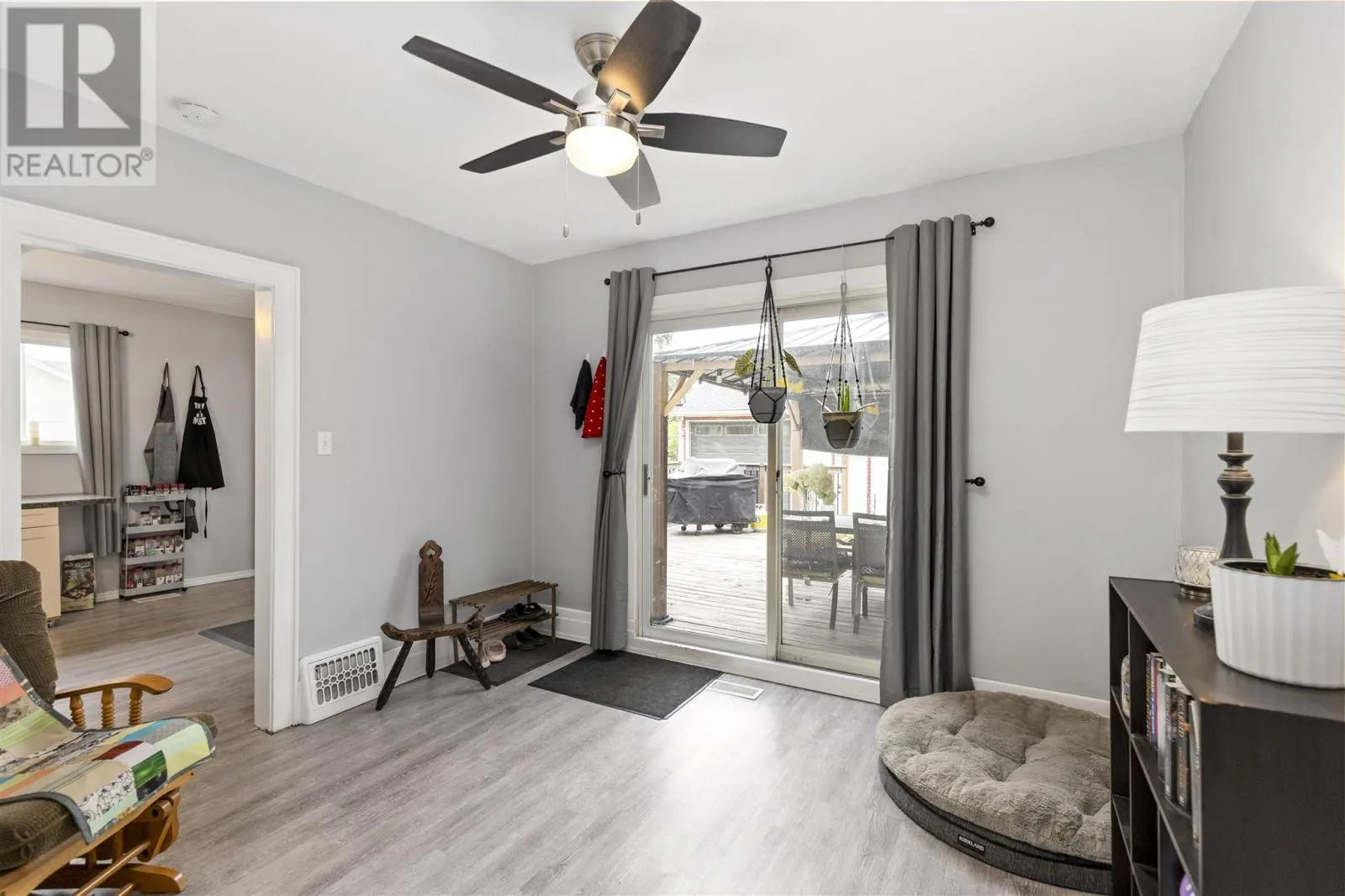 285 Third AVE
