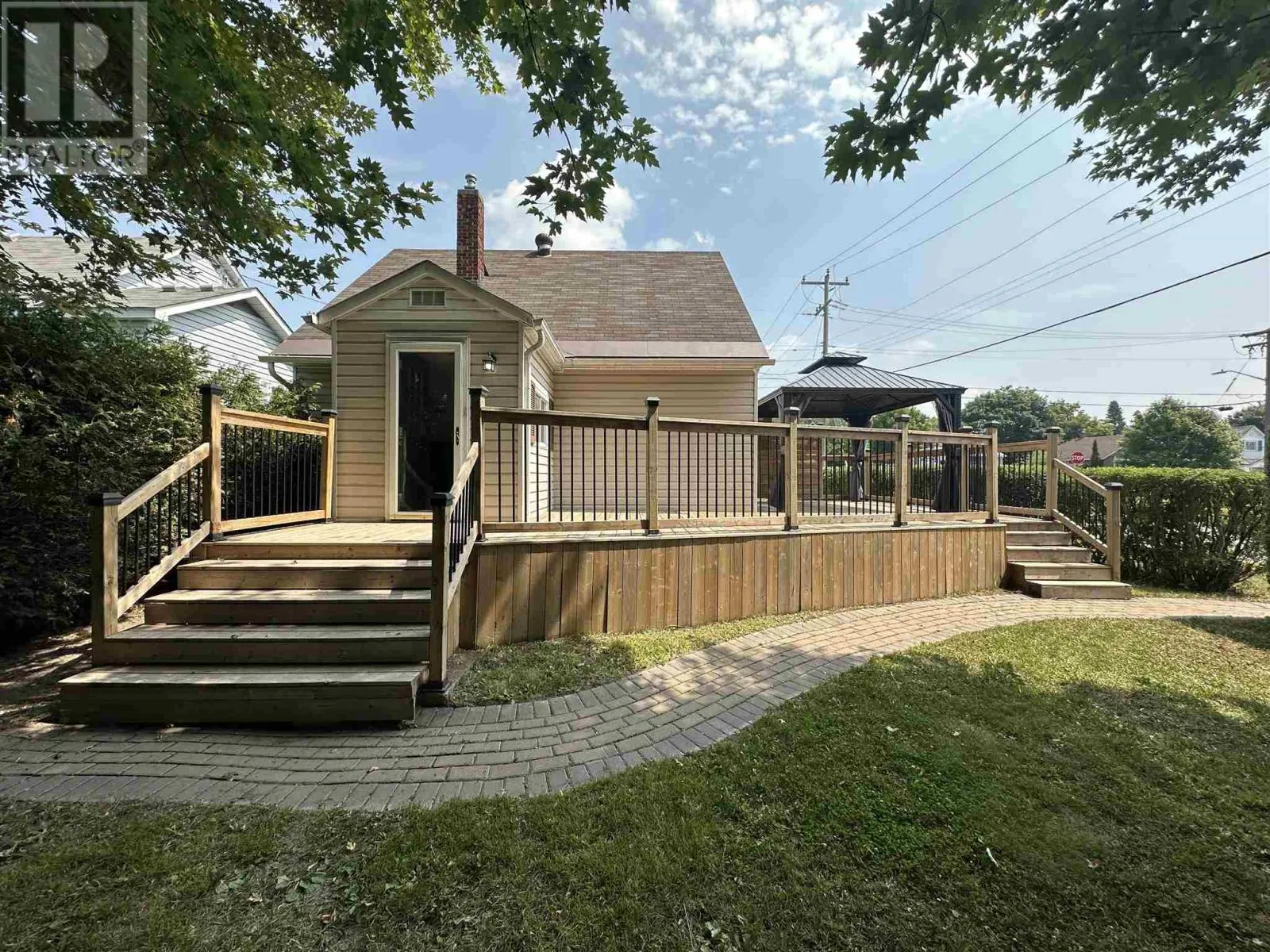 237 Spruce ST