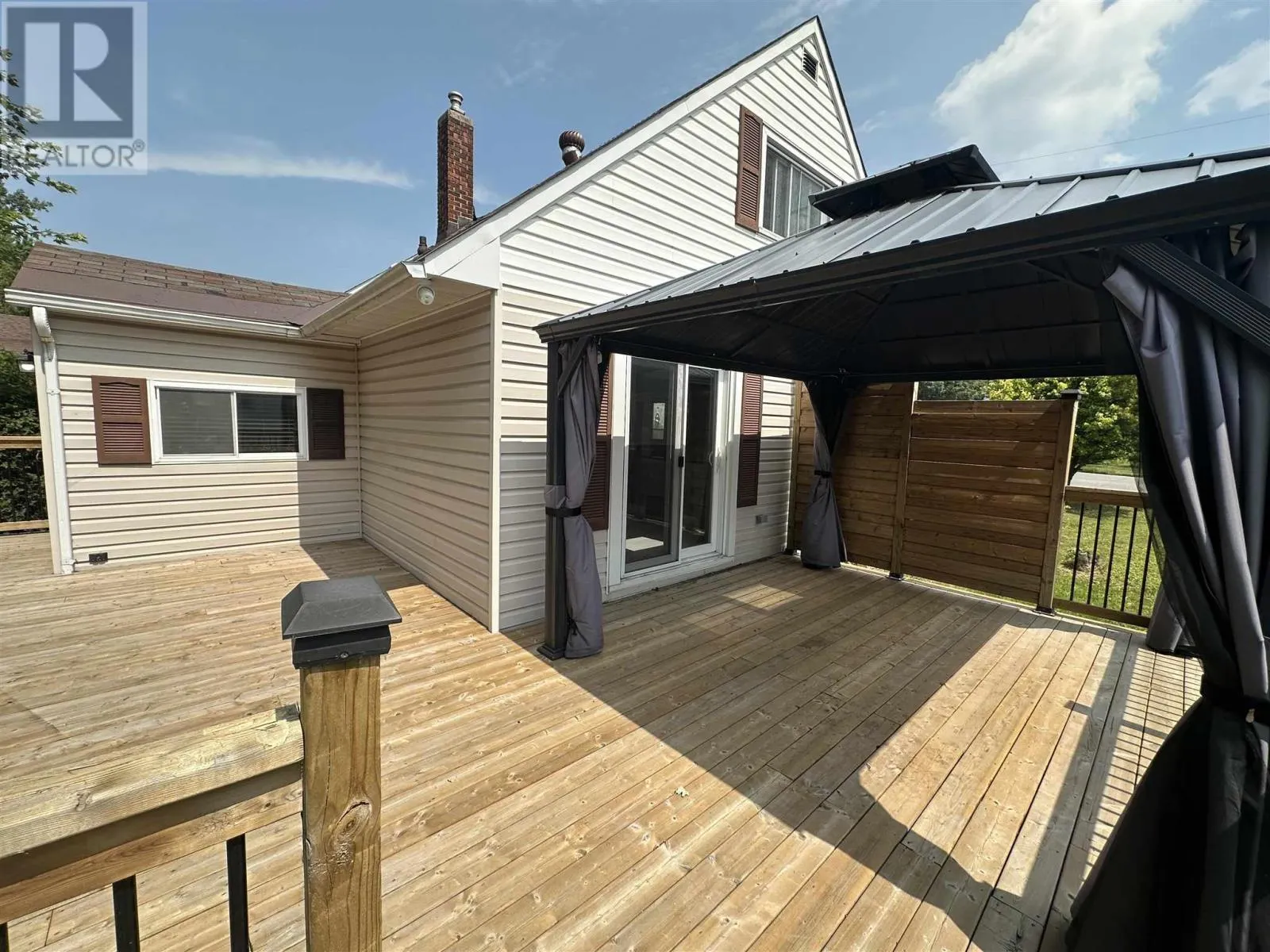 237 Spruce ST