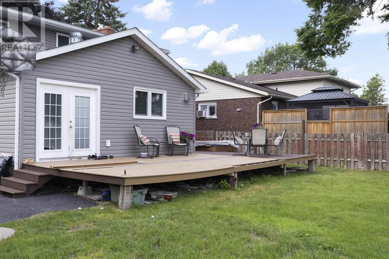61 Heath RD
