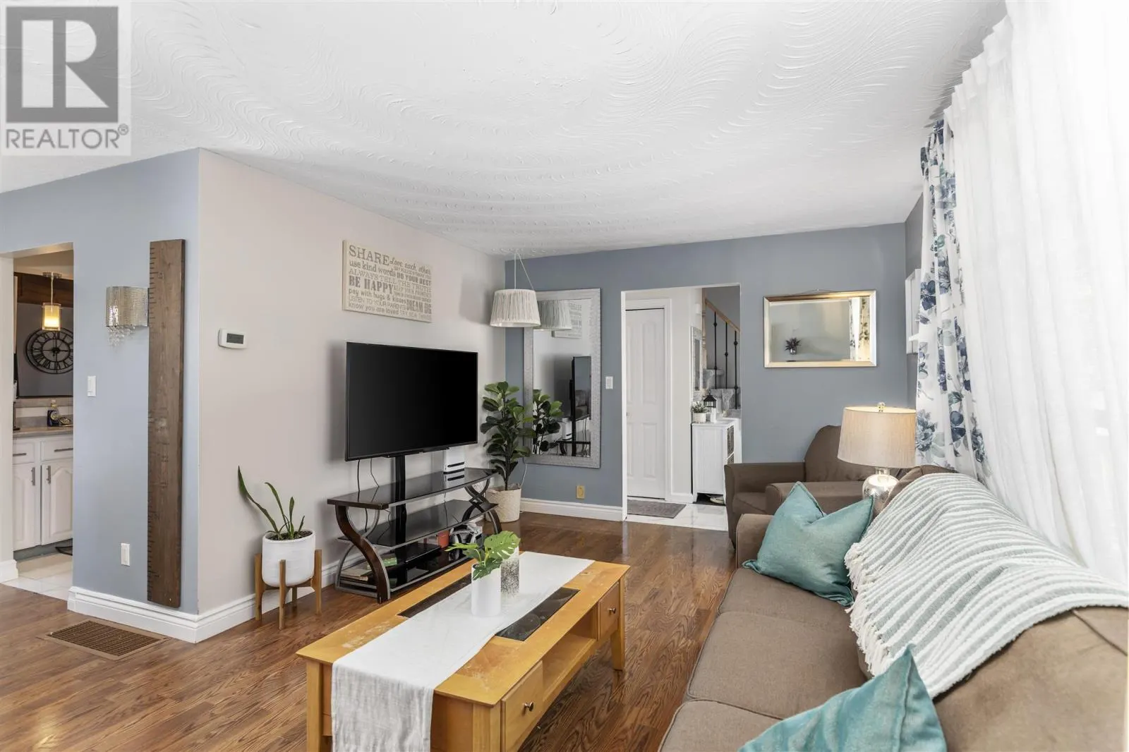 61 Heath RD