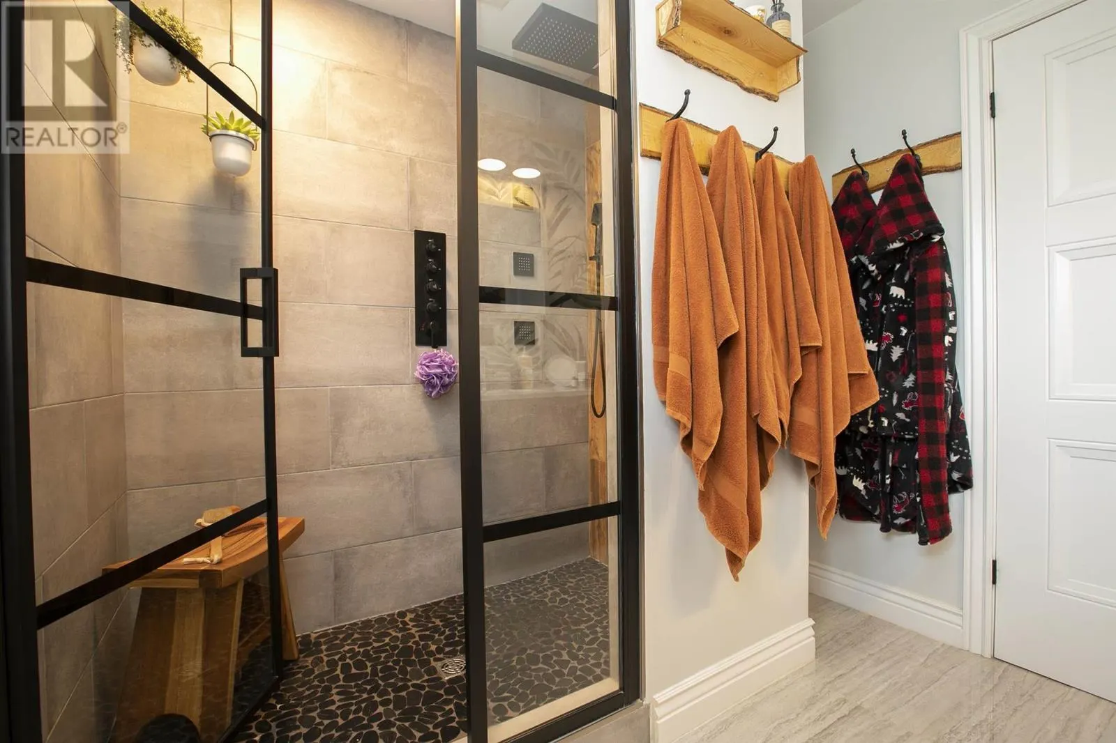 40 Cabot CRES