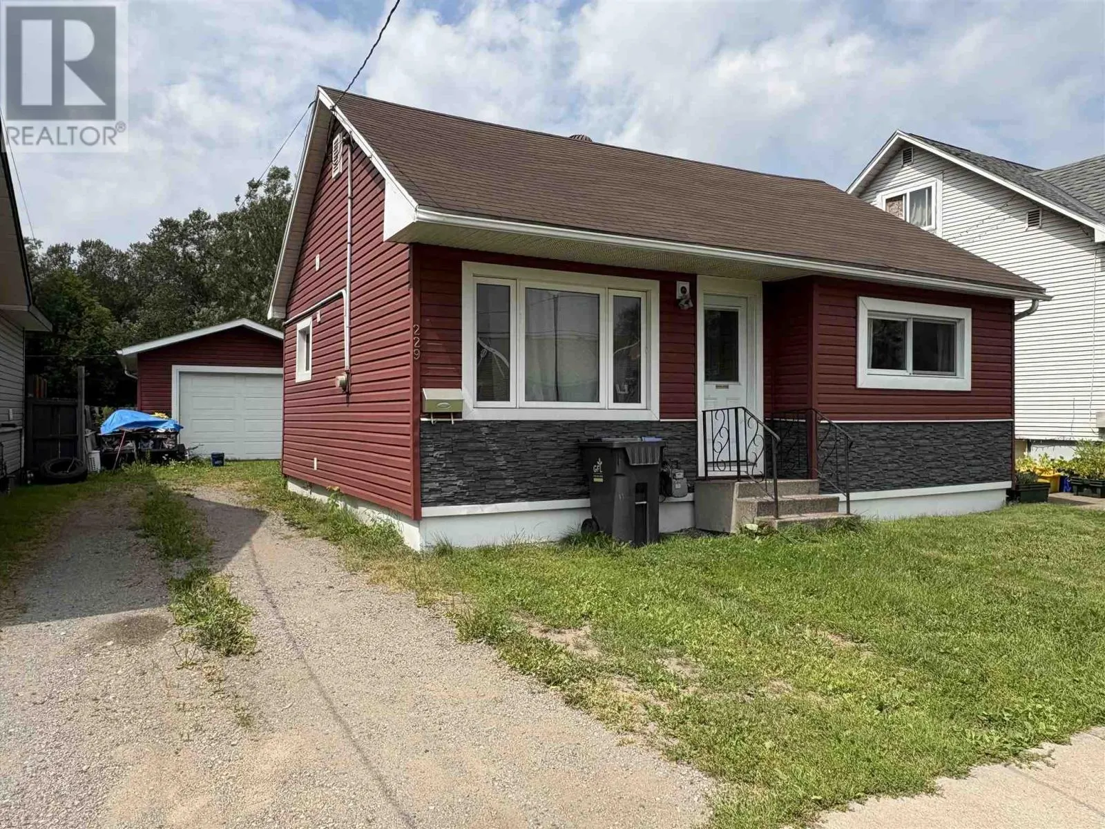 229 Glasgow AVE