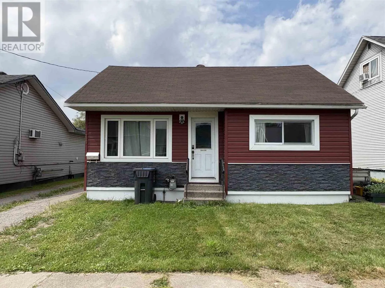 229 Glasgow AVE