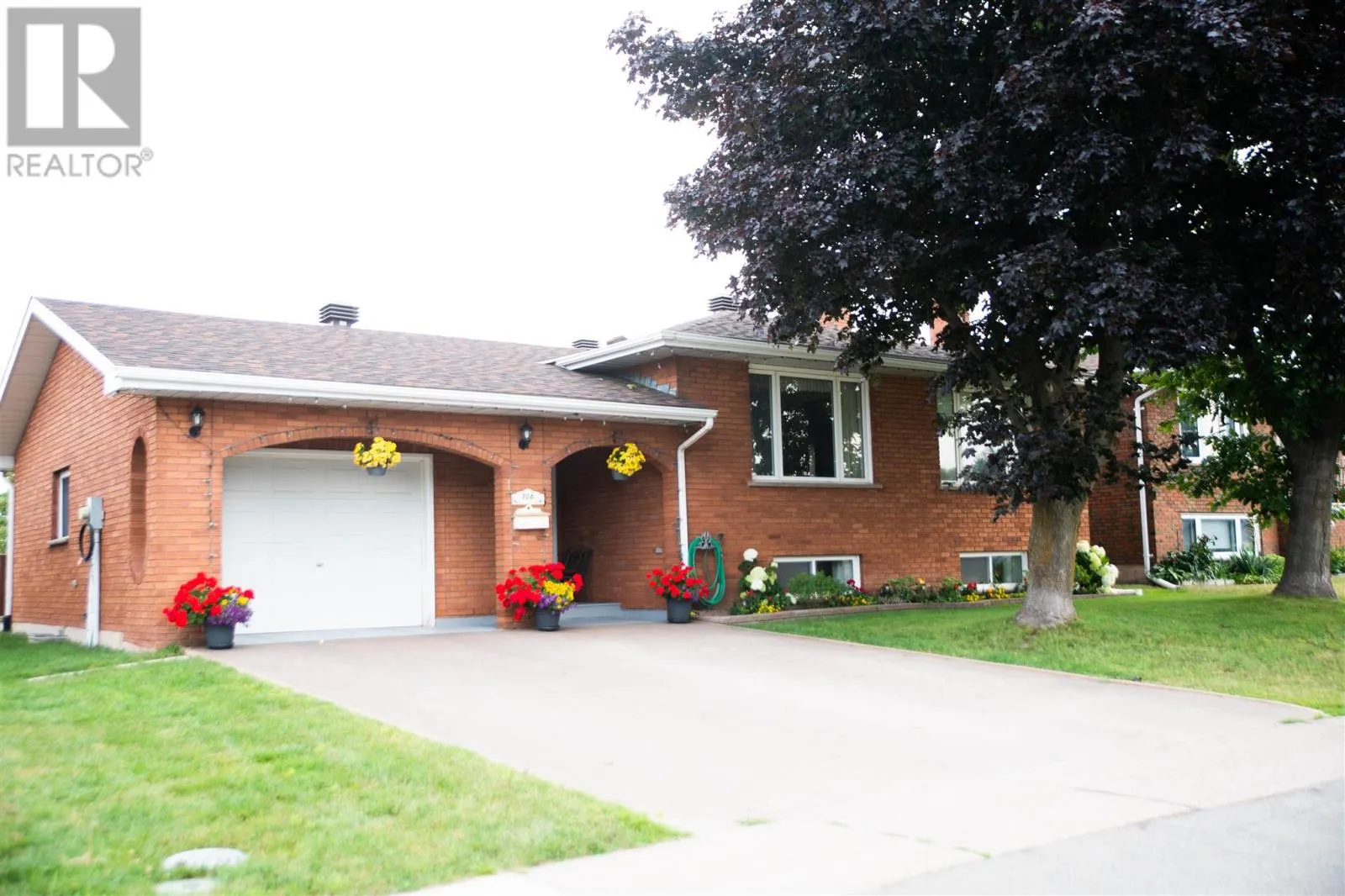 106 Johnson AVE