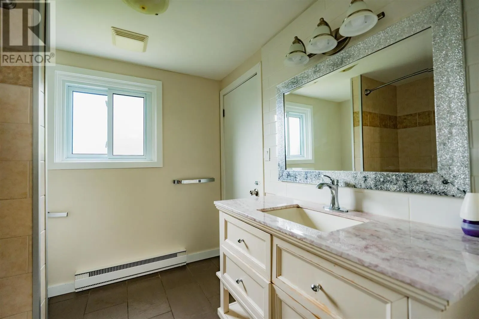 117 Plaintree DR