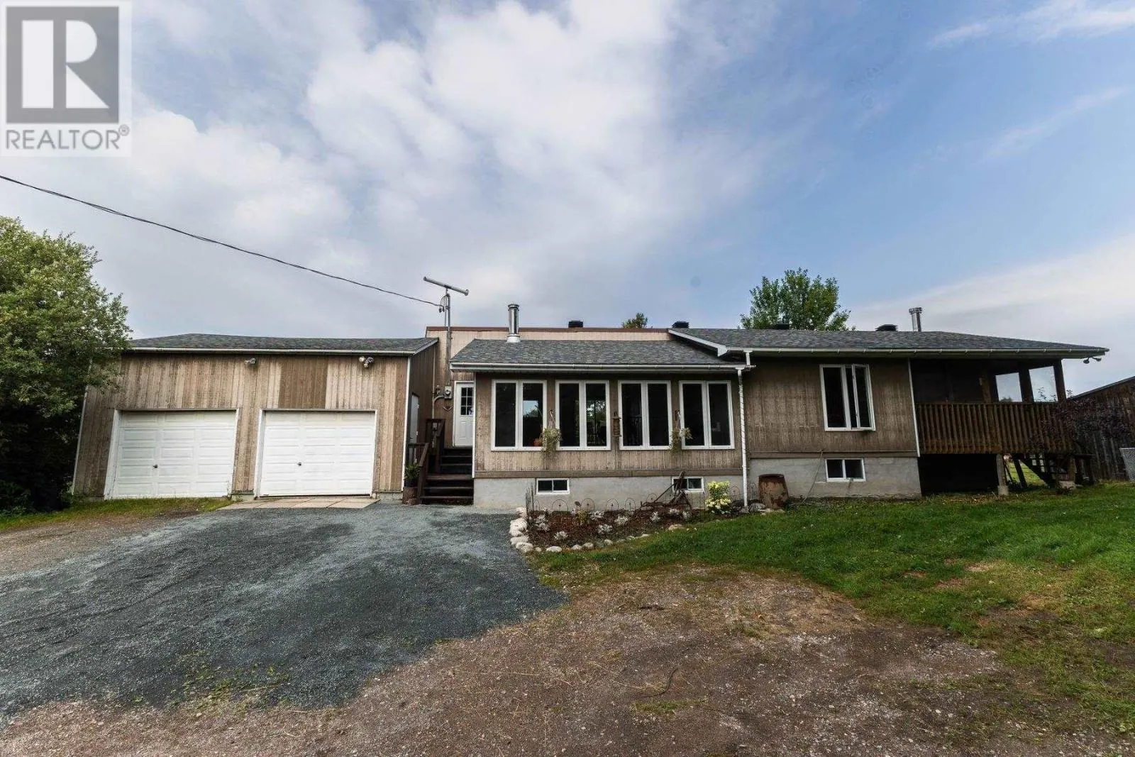 1 Hopper RD