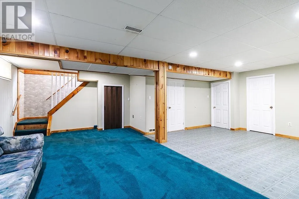 144 Chambers AVE