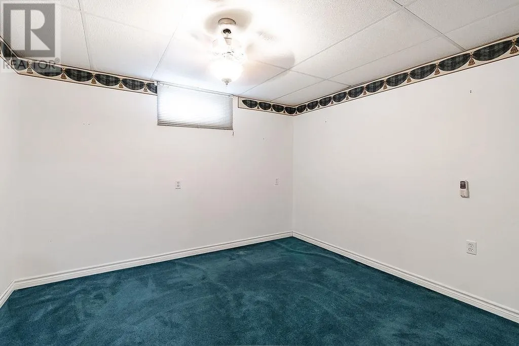144 Chambers AVE