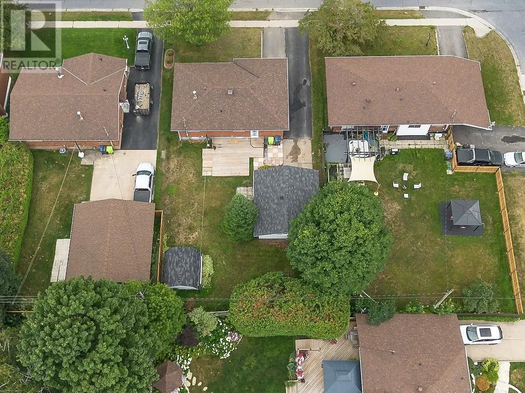 144 Chambers AVE