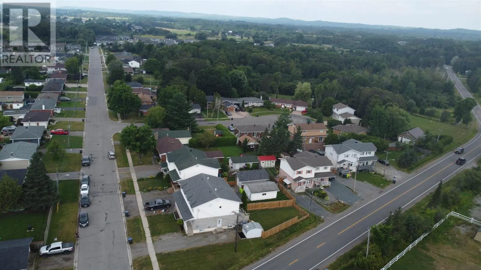 300 Rossmore RD