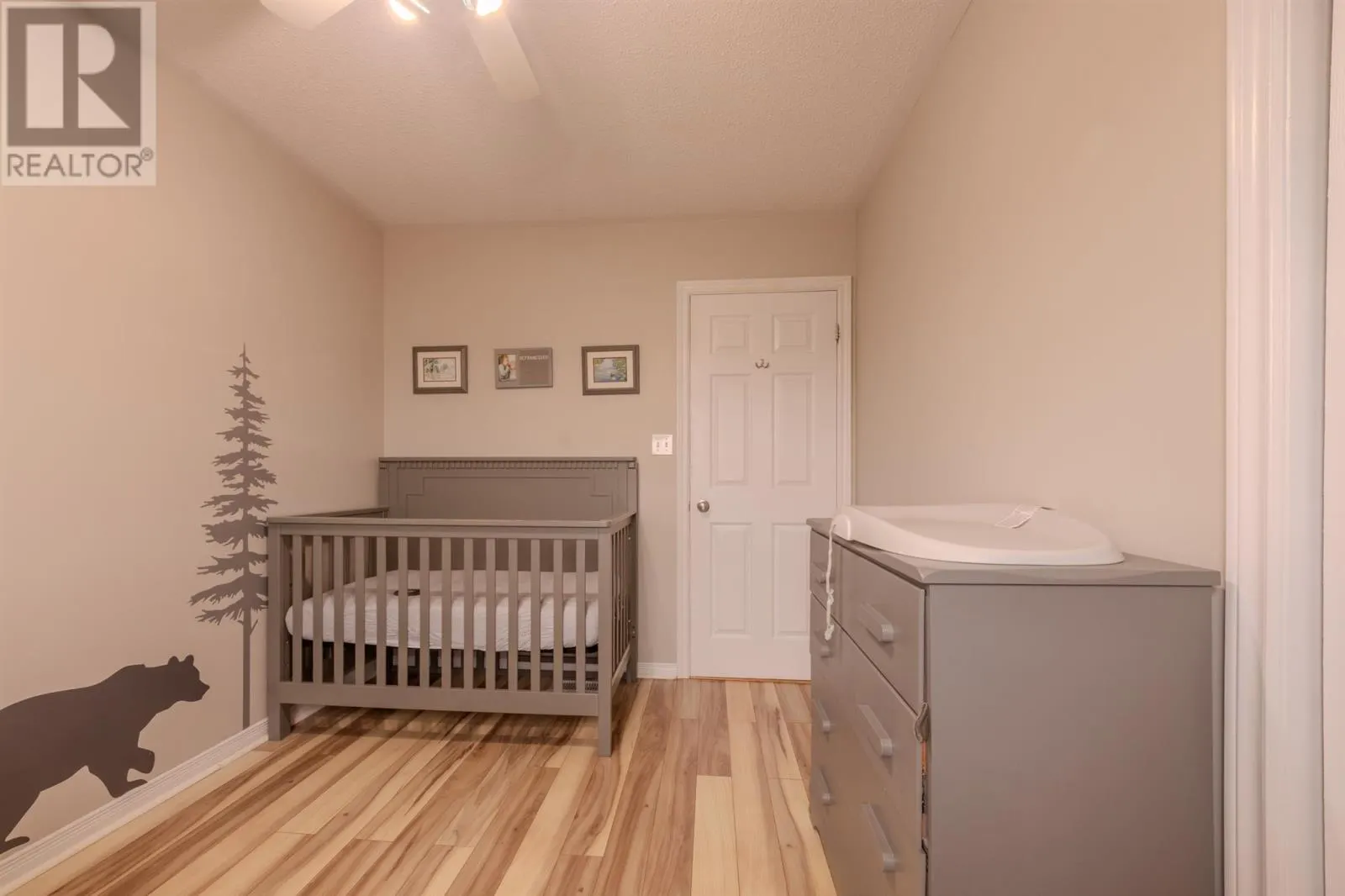300 Rossmore RD