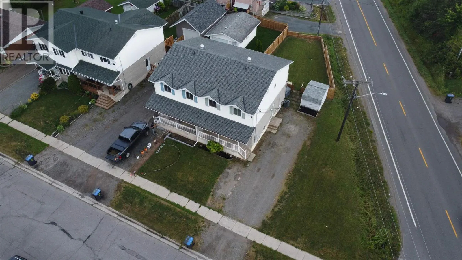 300 Rossmore RD