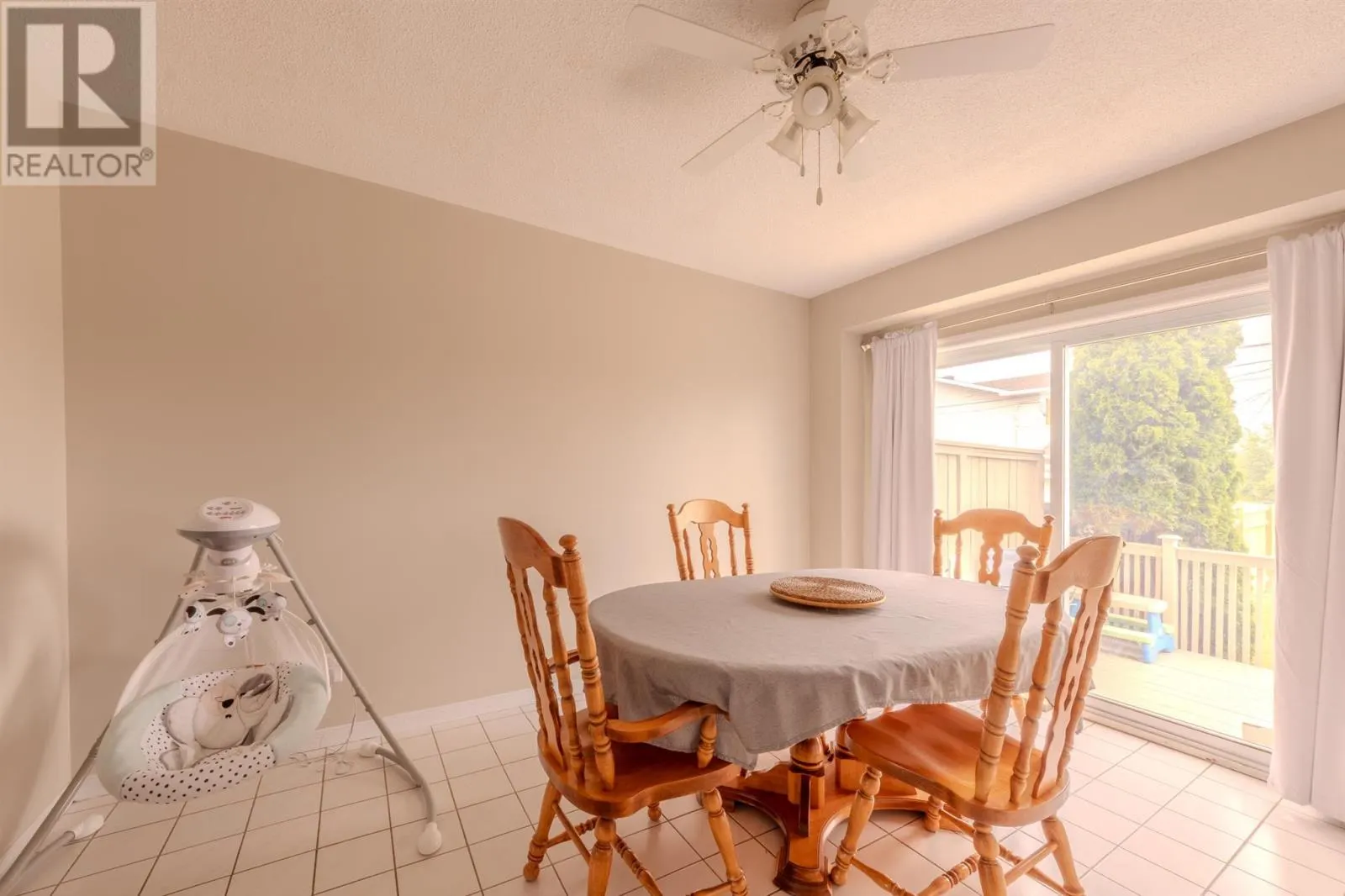 300 Rossmore RD