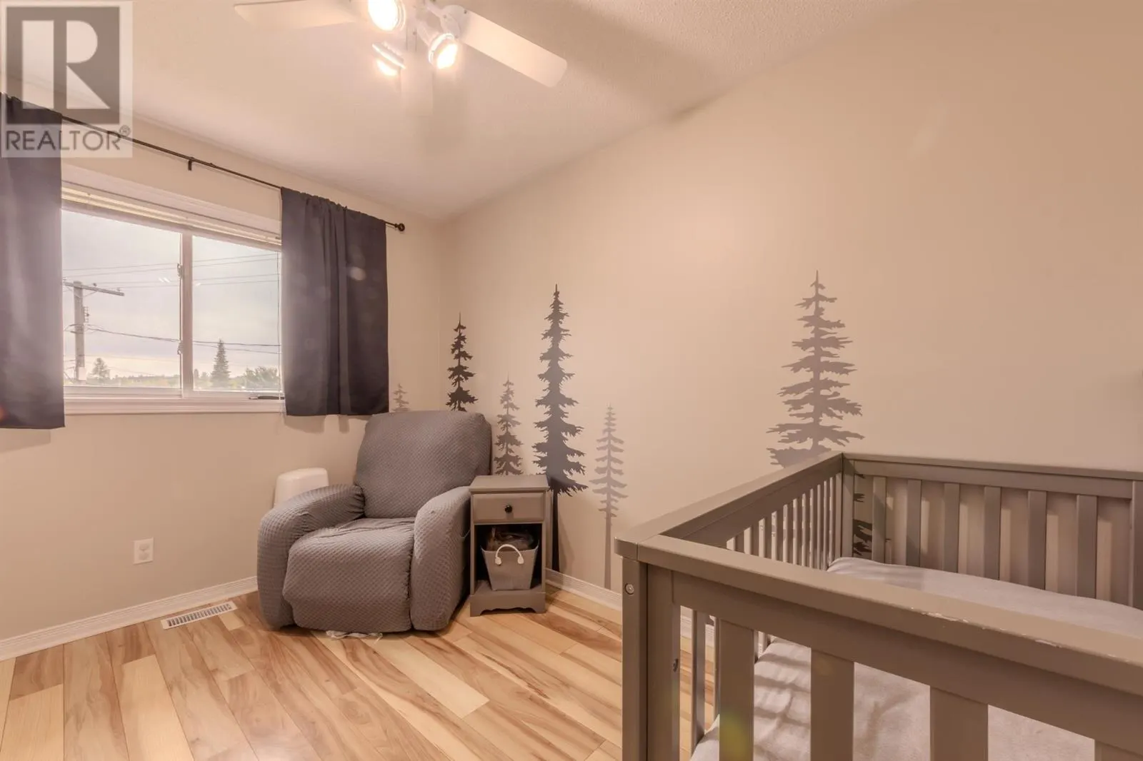 300 Rossmore RD